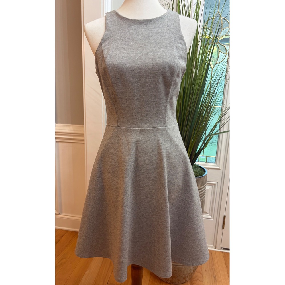 White House Black‎ Market Size 6 Dress Sleeveless Gray Ponte Fit and Flare WHBM